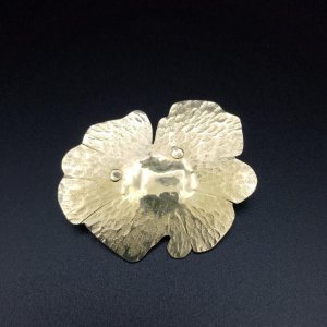 Broche Fleur . Collection Végétale