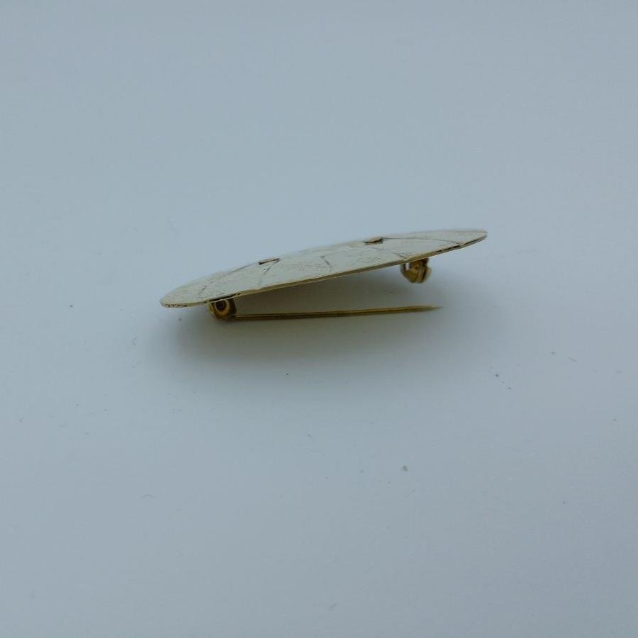 l’épingle de sécurité